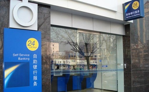 自助银行门禁